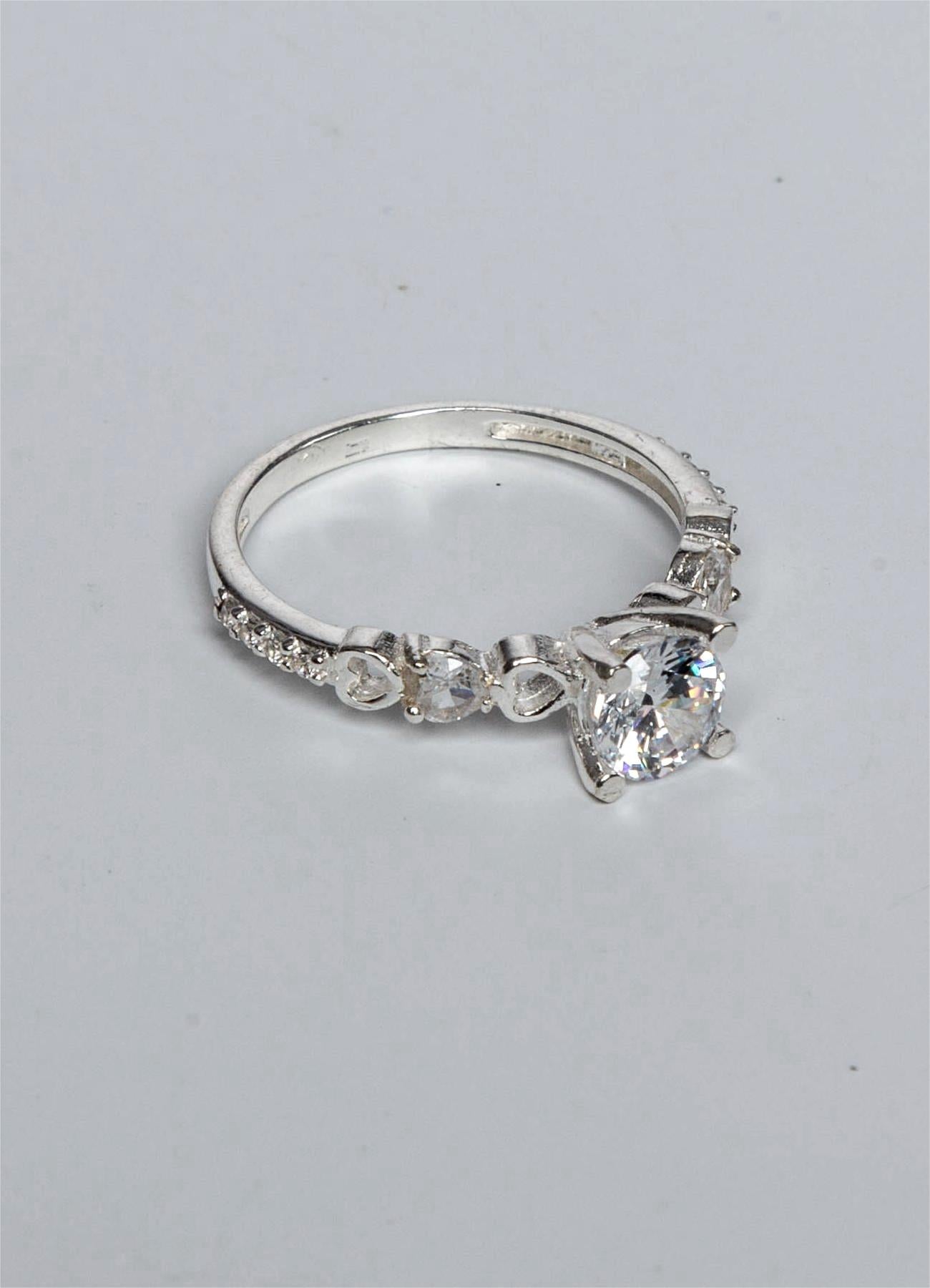 Inel de logodna din argint 925, model cu inimioare