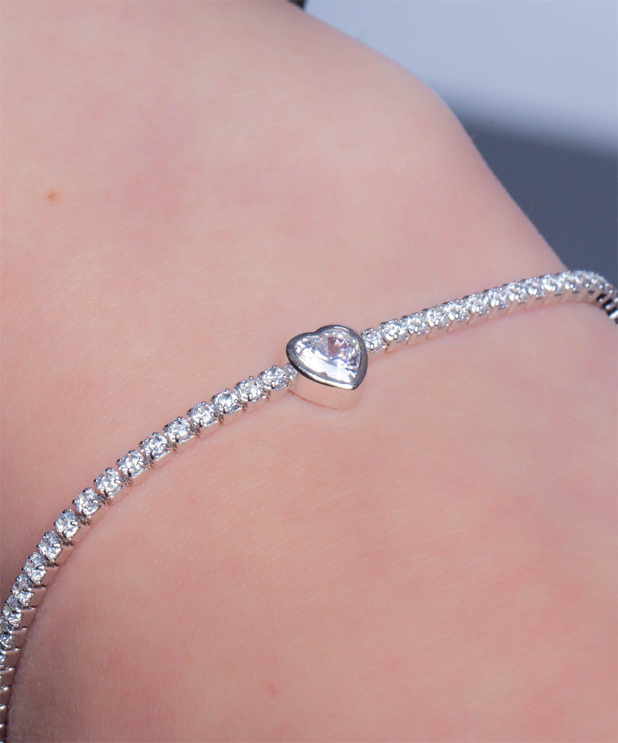 Bratara tenis din argint 925 cu inimioara