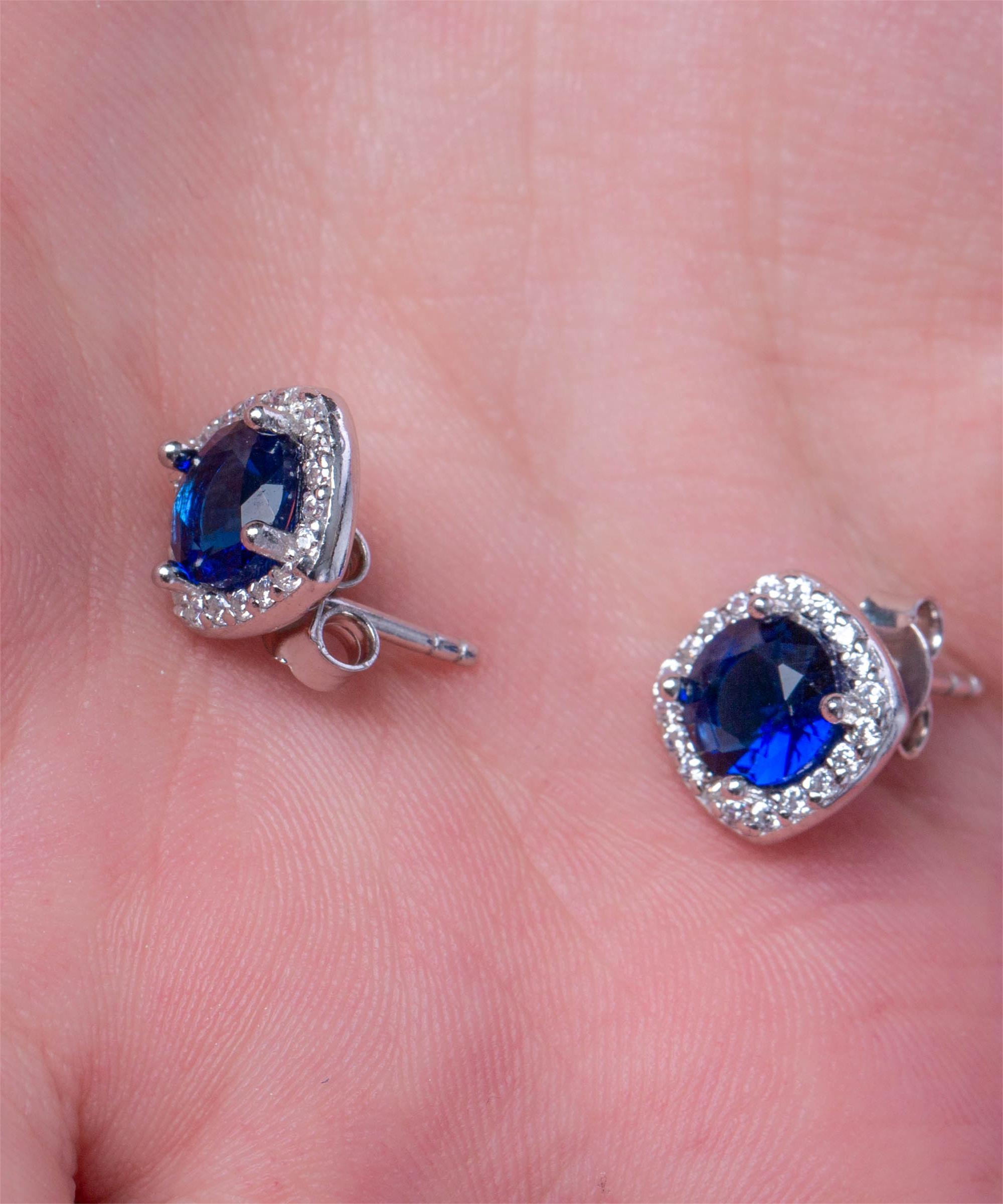 Cercei cu surub din argint 925 cu piatra albastra si zirconii