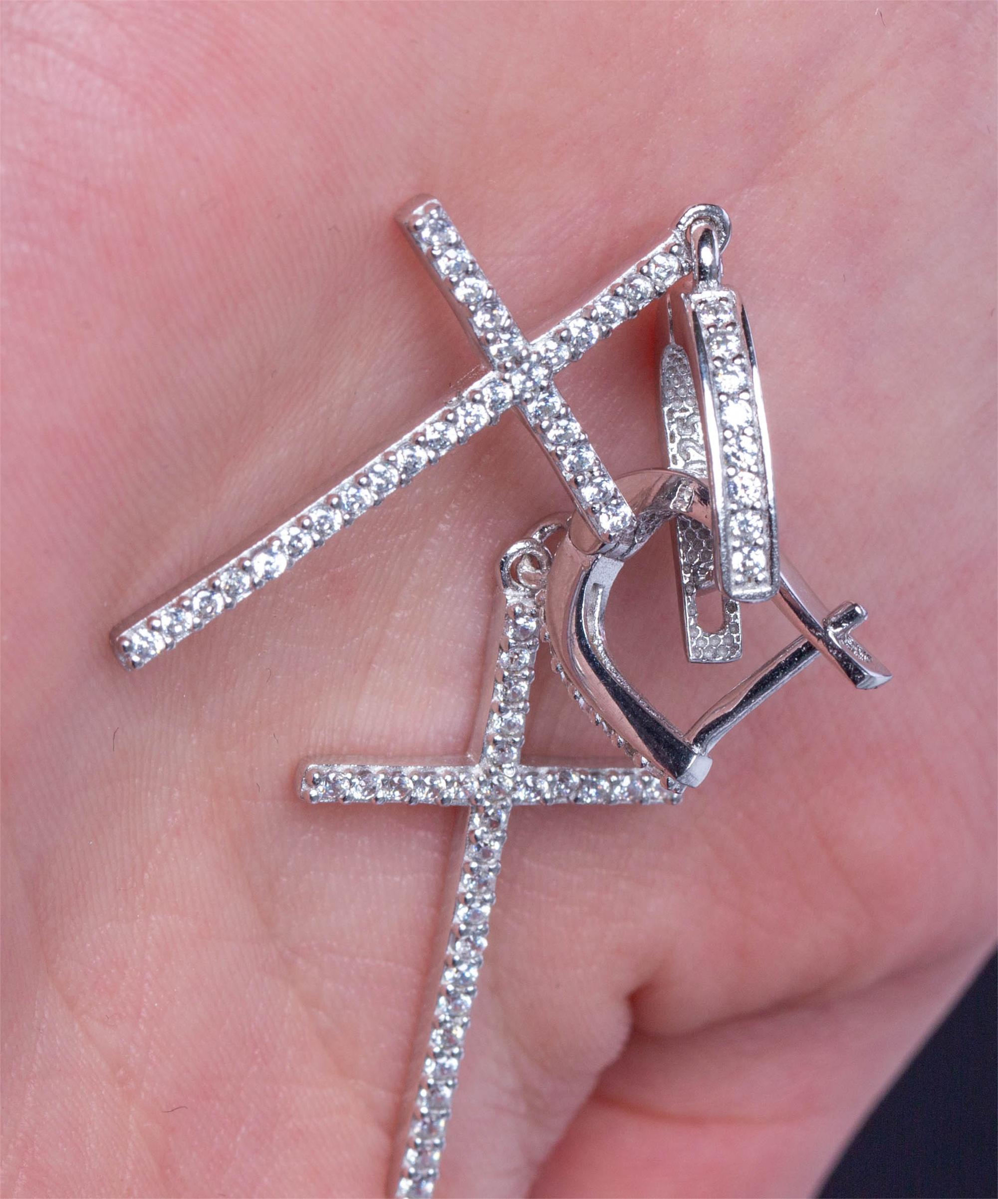 Cercei cu tortita din argint 925 cu cruce si zirconii